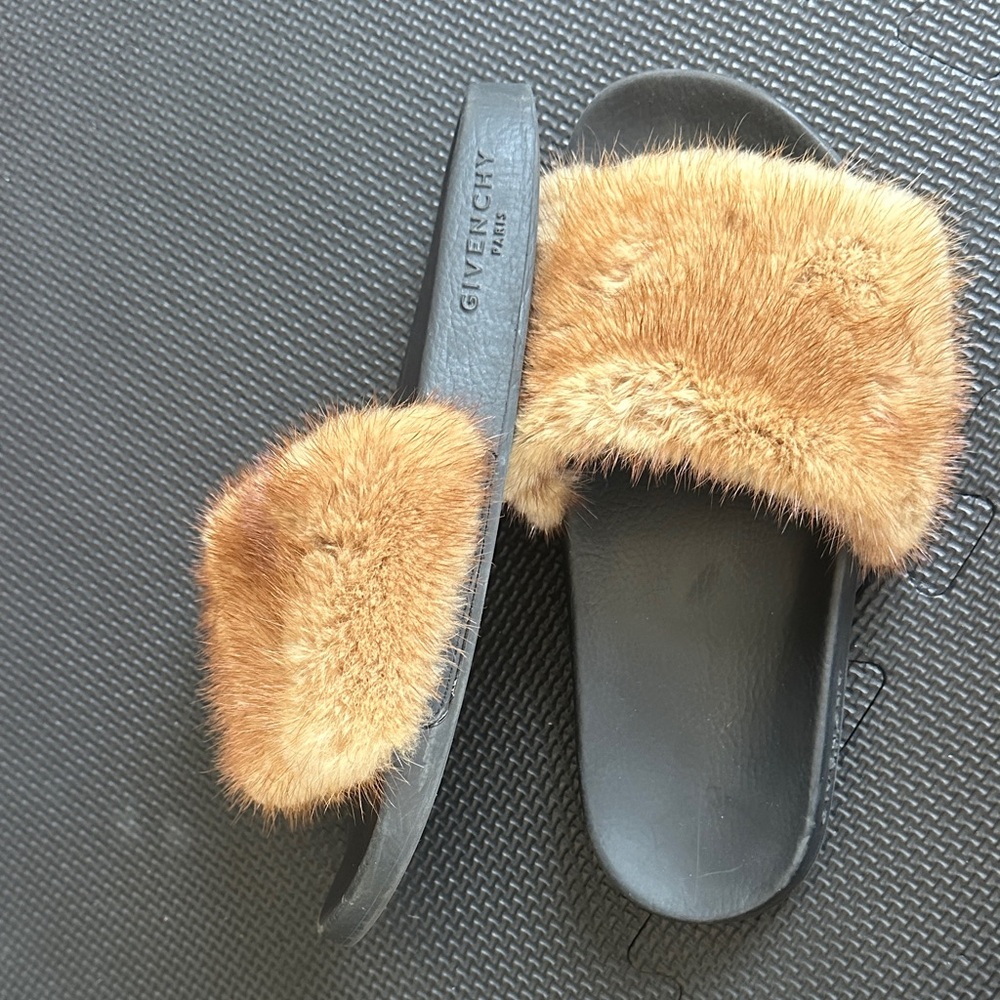 Givenchy Men’s / Woman’s Brown Dyed Mink Fur Slide
